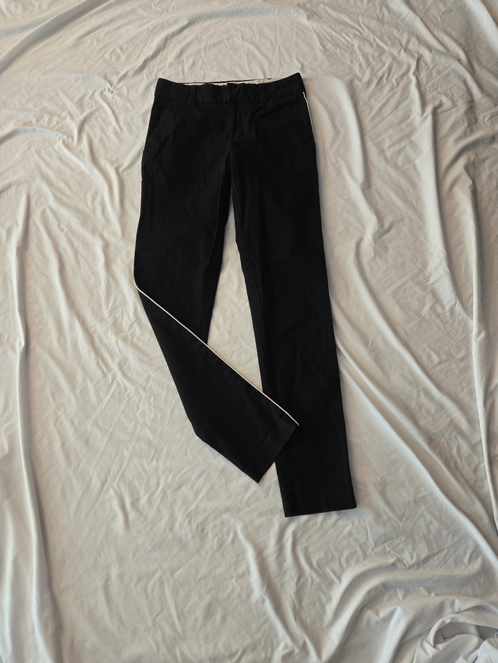 Juicy Couture Black Skinny Pants with White Piping Sz 0